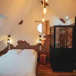 Le Saltimbanque - Du Moulin Couette-café 4*
