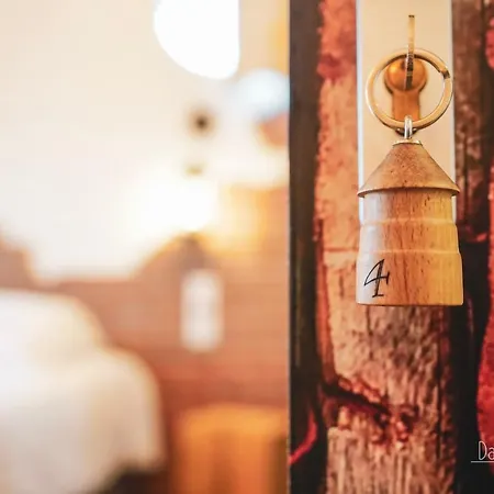 Le Saltimbanque - Du Moulin Couette-café 4*