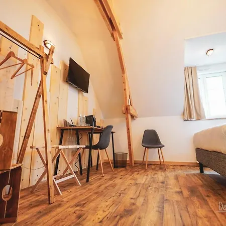 Alojamento de Acomodação e Pequeno-almoço Le Saltimbanque - Du Moulin 4*