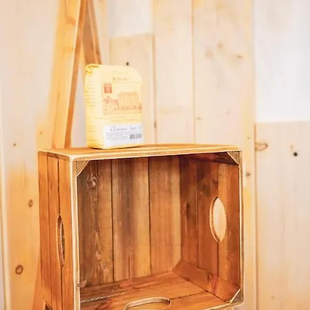 Le Saltimbanque - Du Moulin Couette-café 4*