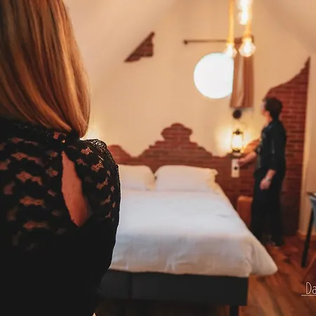 Le Saltimbanque - Du Moulin Bed & Breakfast