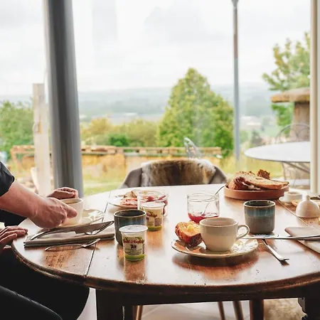 Couette-café Le Saltimbanque - Du Moulin