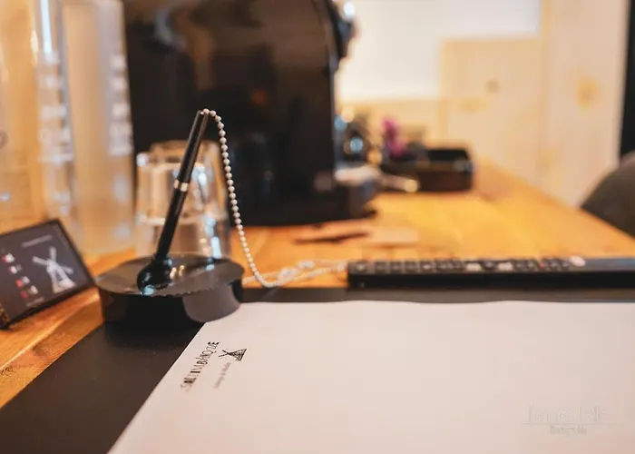 Le Saltimbanque - Du Moulin Couette-café